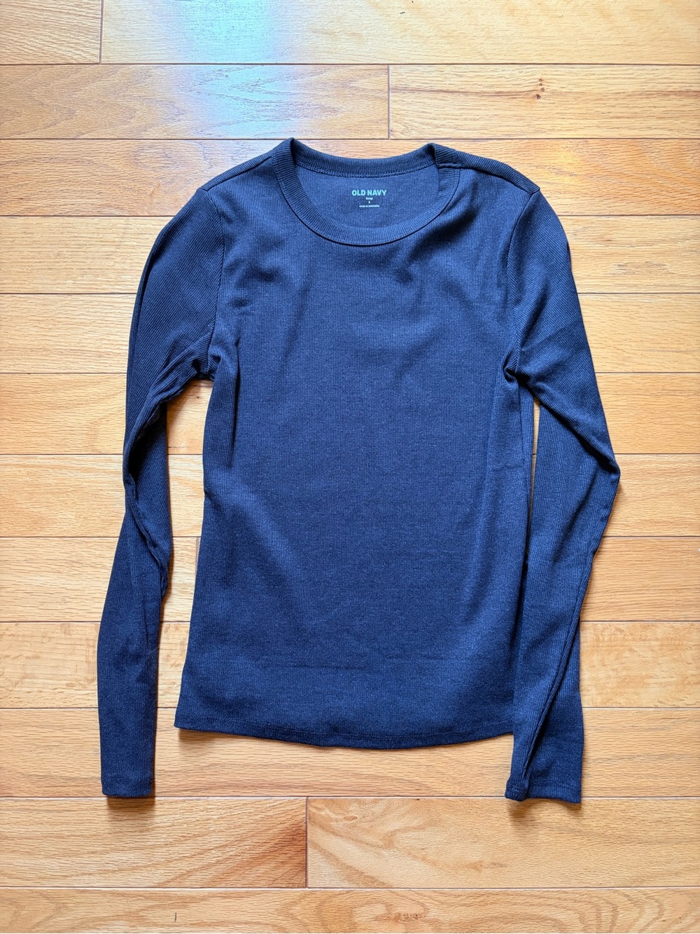 Snug Fit Long Sleeve Crew Neck T-Shirt NWOT